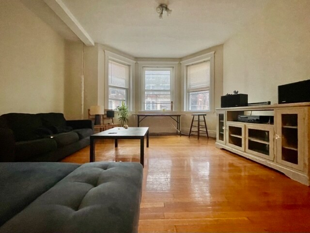 Photo - 105 Saint Paul St Unidad 2