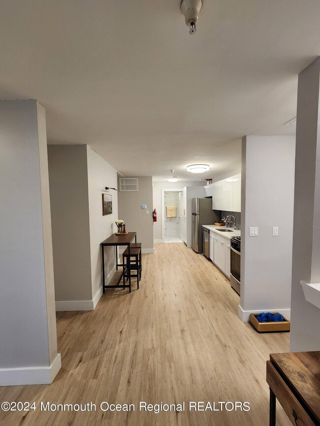 Photo - 3 N American Dr