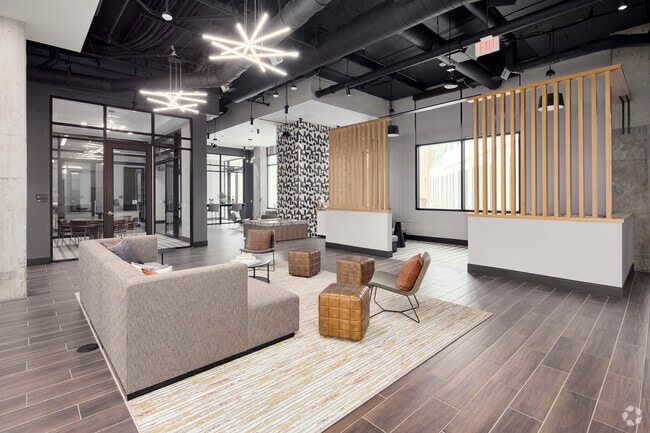 Club Room - The Main on University