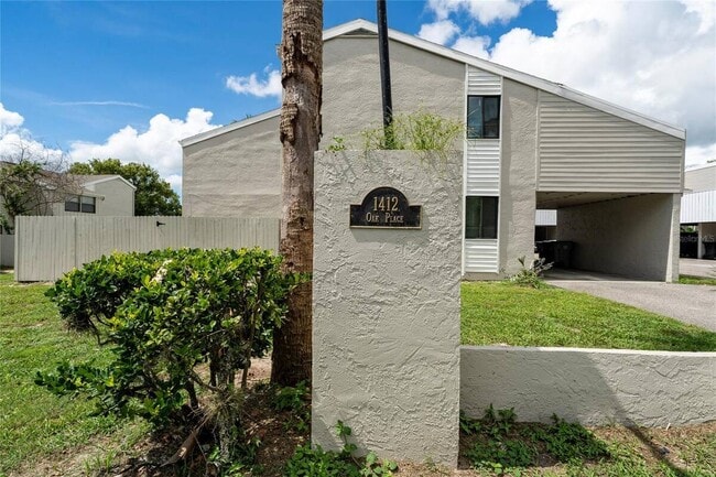 Building Photo - 1412 Oak Pl Unit B