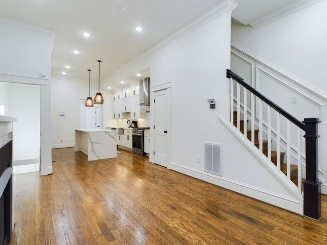 Photo - 2515 E Franklin St
