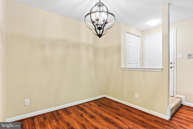 Photo - 4934 Columbia Rd