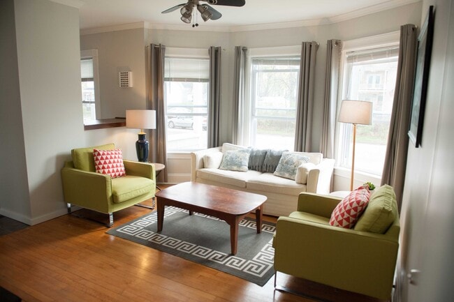 Livingroom - 90 Longwood Avenue Unit Apt 1