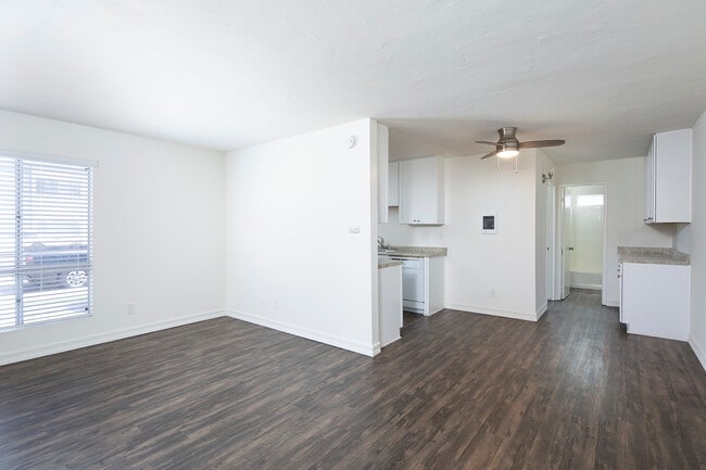 Photo - Pier View Apartments