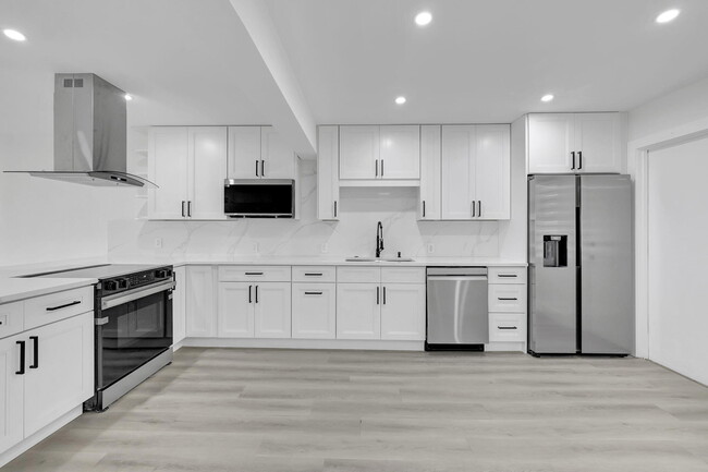 Photo - 3050 N Palm Aire Dr Unidad 704 Rental