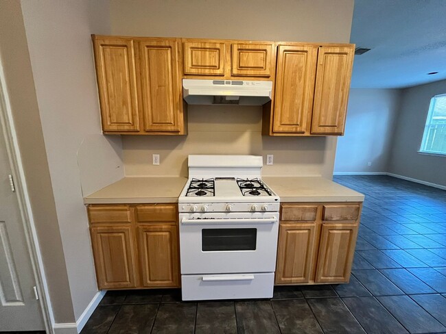 Photo - For Lease | 3 Bed, 2 Bath | 1,797 Sq Ft | ...