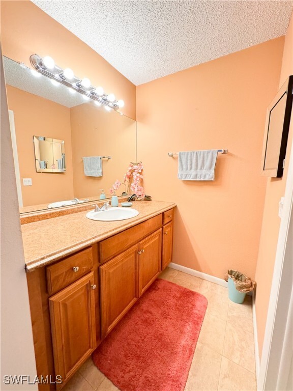 Photo - 5421 Peppertree Dr Unidad 2 Rental