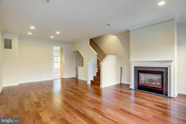 11034 Amherst Ave