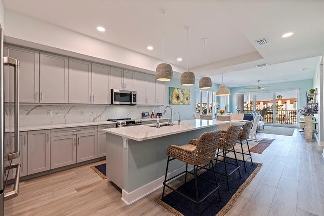 Photo - 400 150th Ave Unit 207