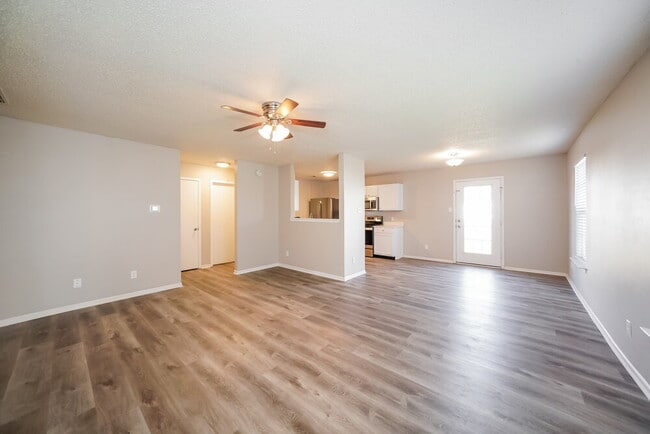 Photo - 3018 Everbloom Way