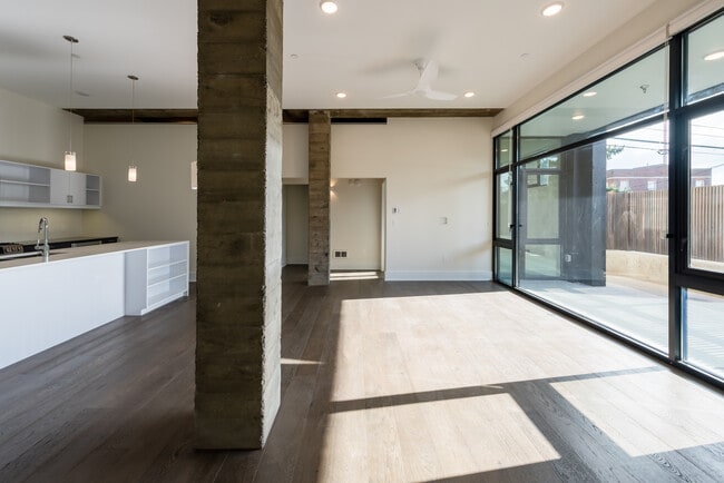 Photo - z-063025-Saxonia Apartments