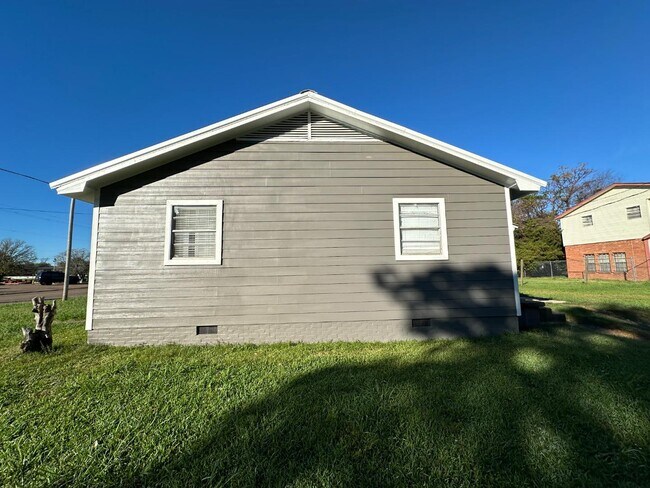 Photo - 1113 Espy Dr