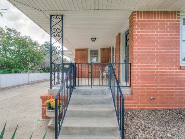 Photo - 2708 NW 34th St