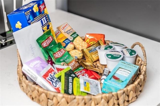 Photo - 859 Regal Path Ln