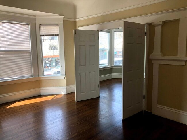 Photo - 4824 Telegraph Ave Unit -