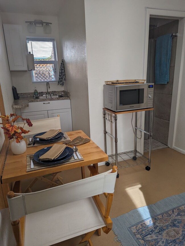 Photo - Great eastside location  1 Bedroom 1 Bath