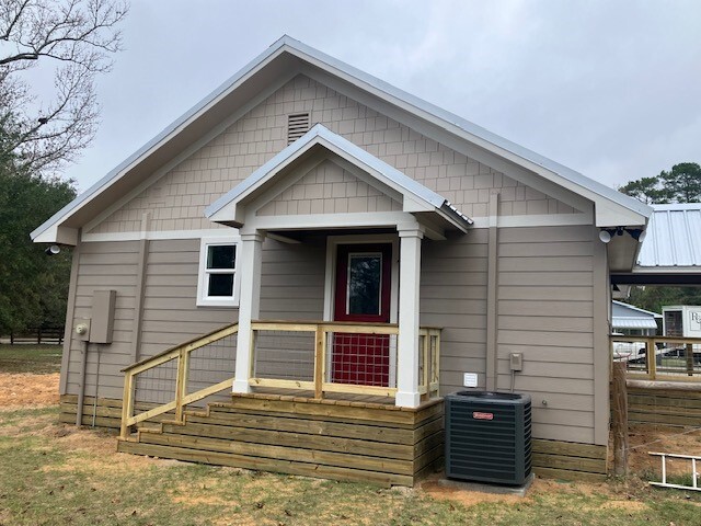 Photo - 180 Ritchey Rd