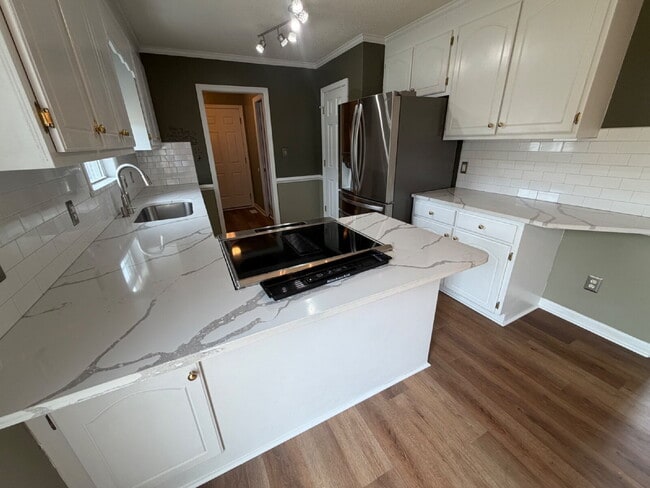 Photo - Updated 3 BR Home in Woodridge Estates~LAWN CARE INCLUDED
