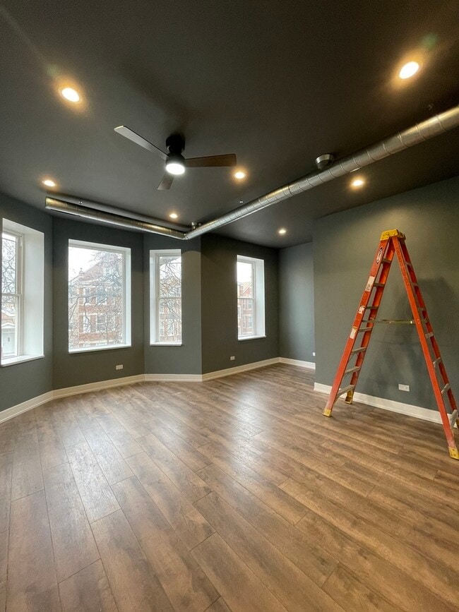 Photo - 1531 S Harding Ave Unit 2