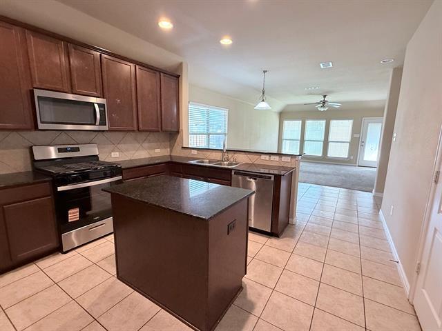 Photo - 616 Kinghaven Dr