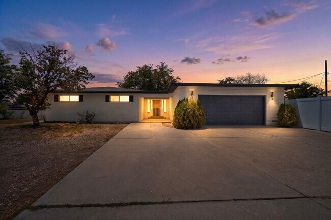 Photo - Beautifully Remodeled 4 Bedroom Home with Spacious Front Yard!