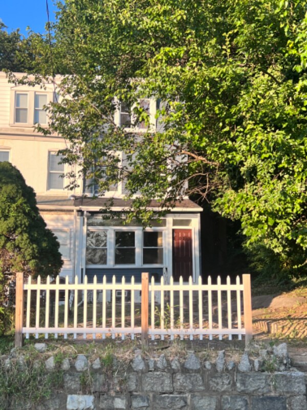 Photo - 1023 Main St