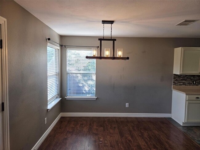 Photo - 208 Rock Hound Ln