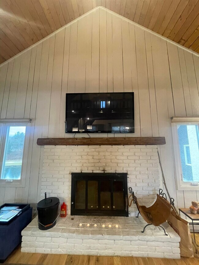 Photo - 5 Byington Ln