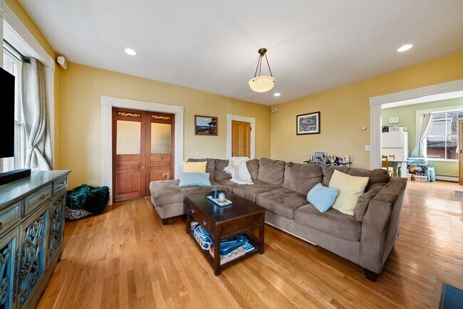 Photo - 468 Shawmut Ave Unit 2