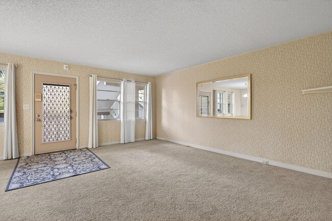 Photo - 1904 Bermuda Cir Unit G3