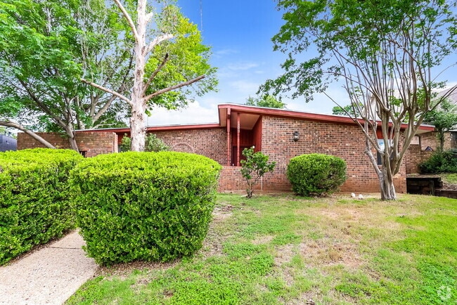 Building Photo - 1305 Rusdell Dr Rental