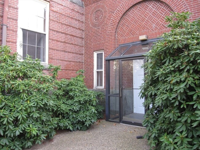 Photo - 147 Rawson Rd Unidad 207