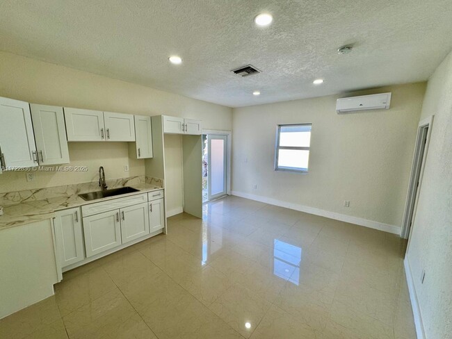 Photo - 3111 NW 59th St Apartment Unit 2