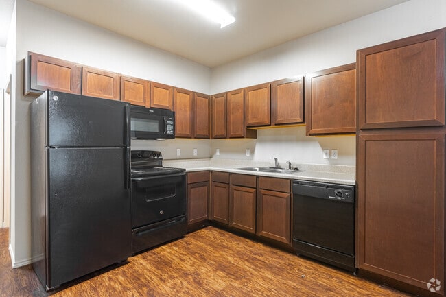 1BR, 1BA - 634SF - Kitchen