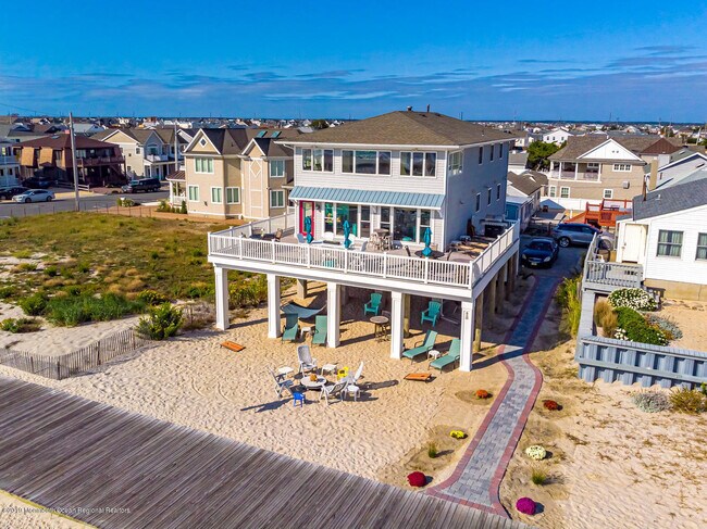 2102 Oceanfront