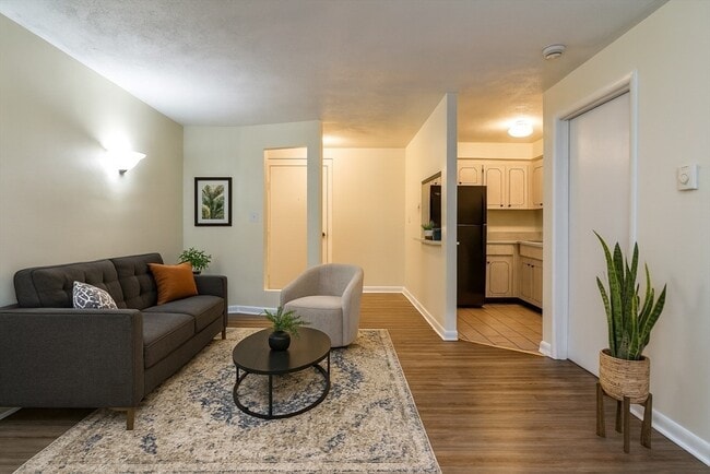 Building Photo - 915 Edgell Rd Unit 85