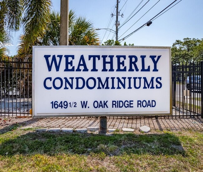 Excellent 1 Bed / 1 Bath located on Weathe... - Excellent 1 Bed / 1 Bath located on Weathe... House