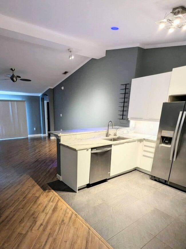 Photo - 5339 Peach Blossom Blvd