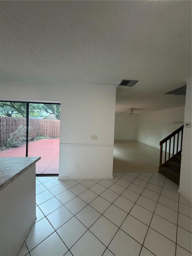2563 Camelot Ct