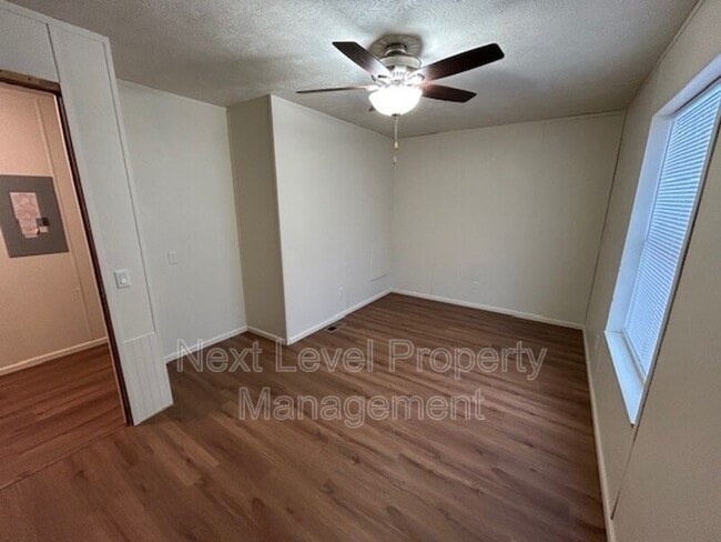 Photo - 2115 2nd Ave E