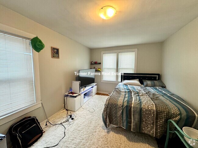Building Photo - 183 Rindge Ave Rental