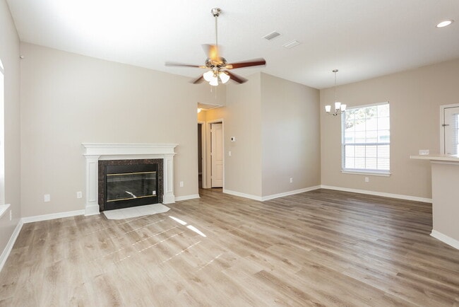 Photo - 213 Park Ave