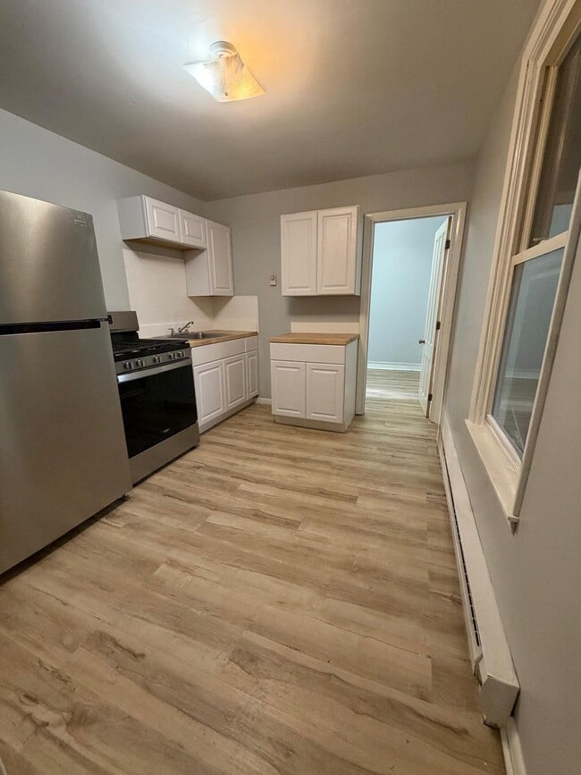 Photo - 18 Marvin Ave Unit #1