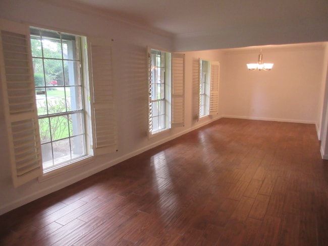 Photo - 17318 Edsall Dr