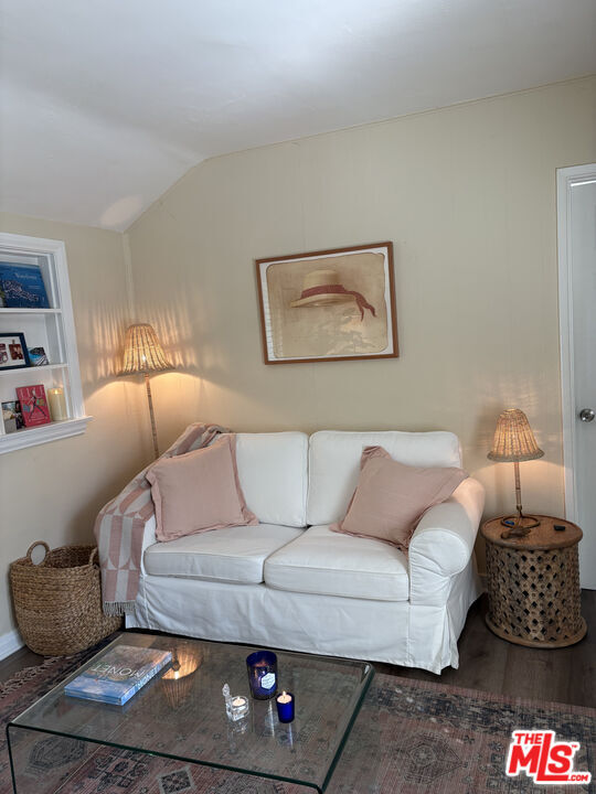 Building Photo - 725 Lorraine Blvd