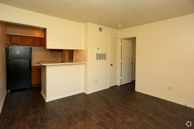 1BR - 550SF - Living Area