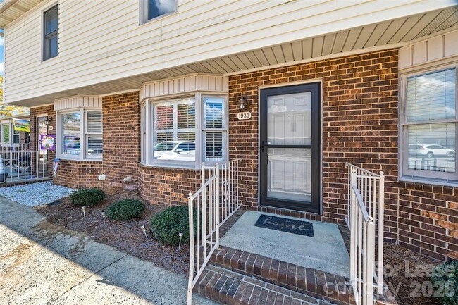 Photo - 1933 Ebenezer Rd Unit 1933