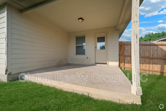 Building Photo - 117 Bronco Bend Rental