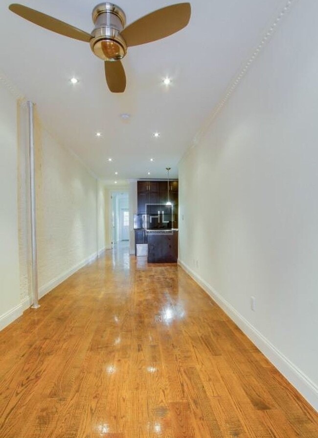 Photo - E 6TH ST. Unit 1E