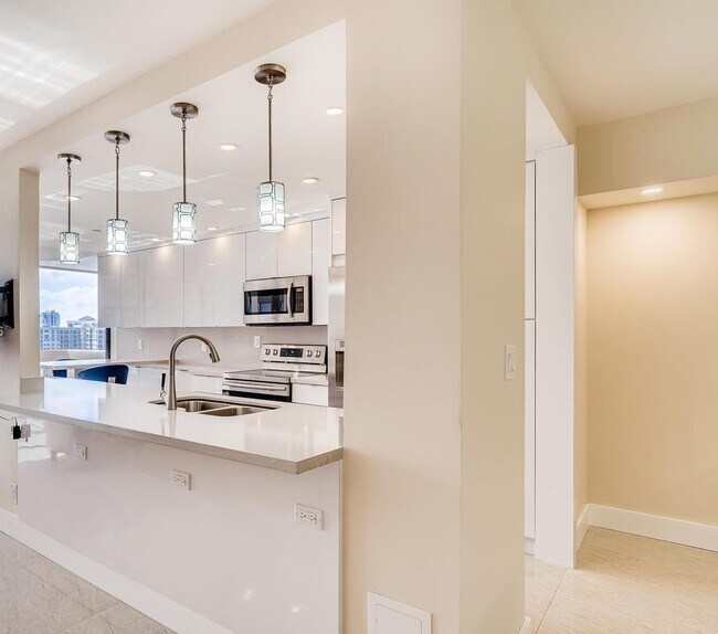 Photo - 19707 Turnberry Way Unit 16L